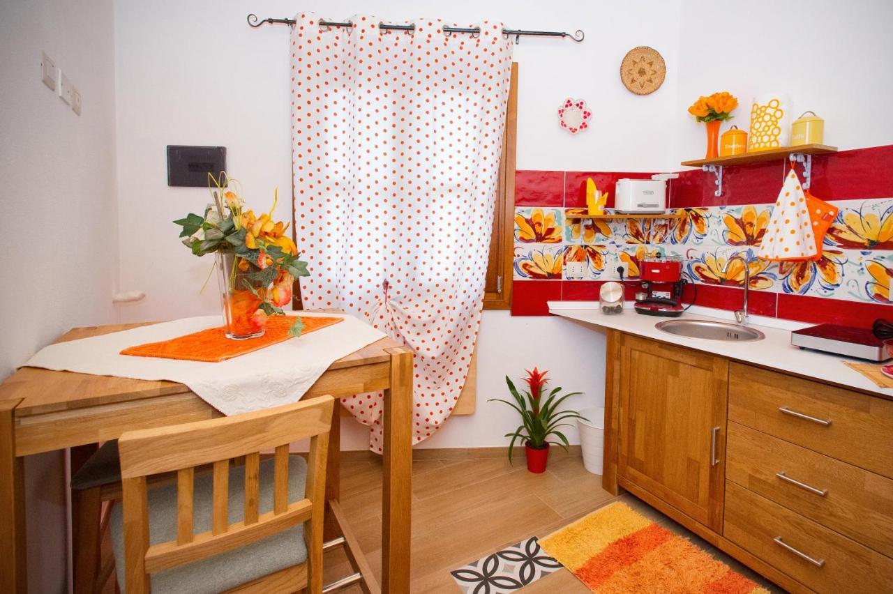 Holiday Room Sa Tebia Oristano Eksteriør bilde