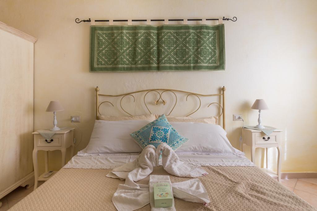 Holiday Room Sa Tebia Oristano Eksteriør bilde